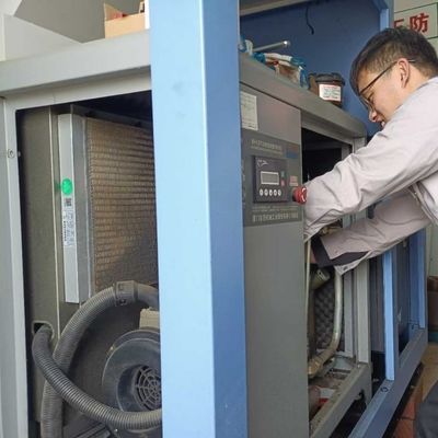 เครื่องผลิตออกซิเจนอากาศกด 5Nm3 รุ่น 60Hz พร้อมเครื่องเพิ่มออกซิเจน 20Mpa